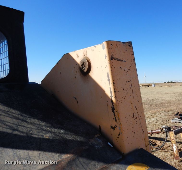 image for item DK8761 Mustang 960  skid steer loader