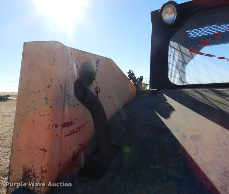 image for item DK8761 Mustang 960  skid steer loader