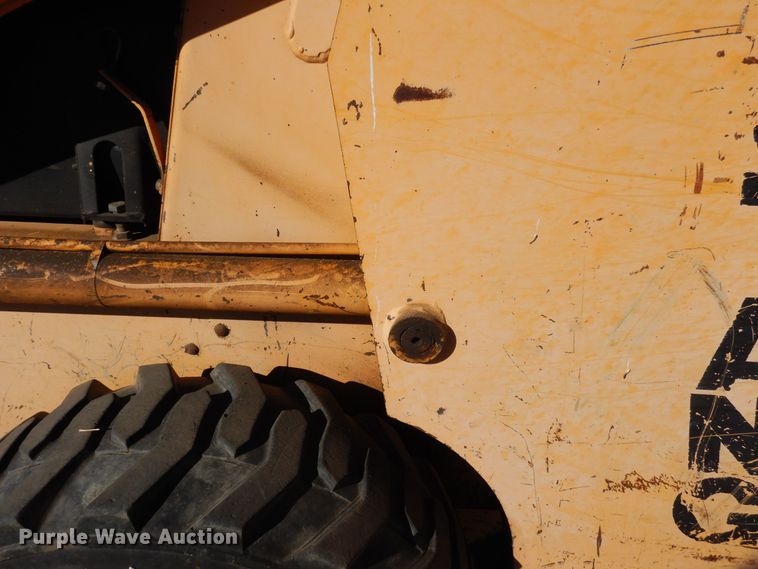 image for item DK8761 Mustang 960  skid steer loader