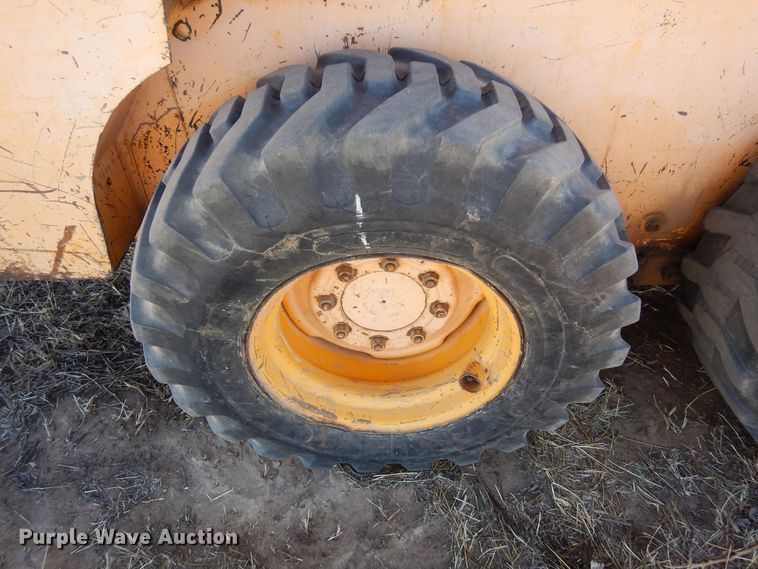 image for item DK8761 Mustang 960  skid steer loader