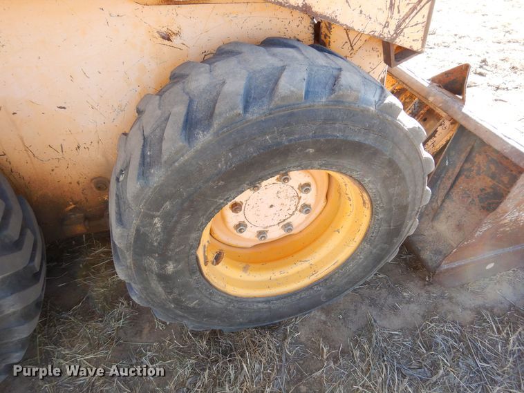 image for item DK8761 Mustang 960  skid steer loader