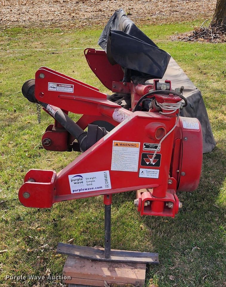 image for item DM4851 2011 Massey Ferguson 1328  disc mower