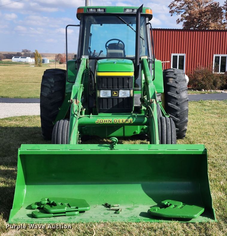 image for item DM4856 1994 John Deere 7210  tractor