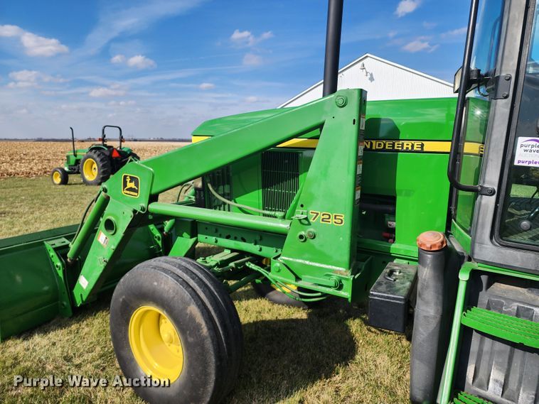 image for item DM4856 1994 John Deere 7210  tractor