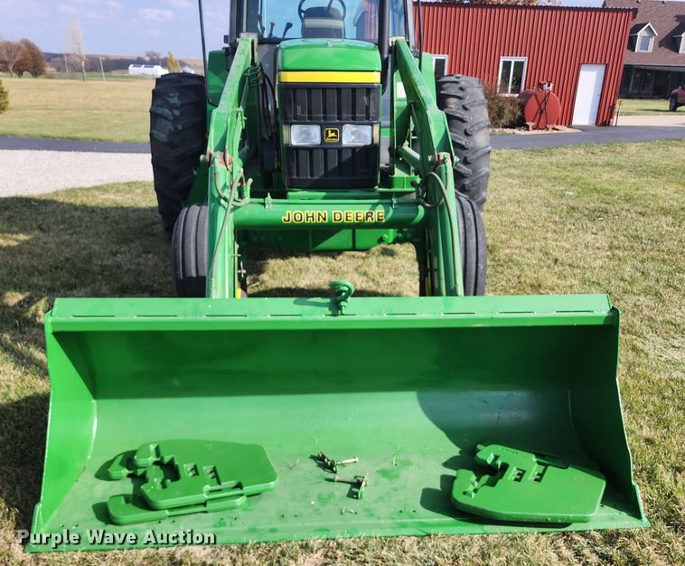 image for item DM4856 1994 John Deere 7210  tractor