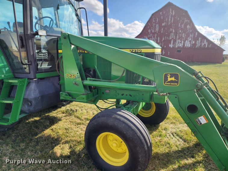 image for item DM4856 1994 John Deere 7210  tractor