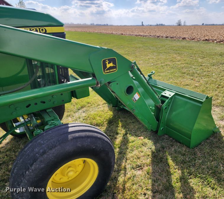 image for item DM4856 1994 John Deere 7210  tractor