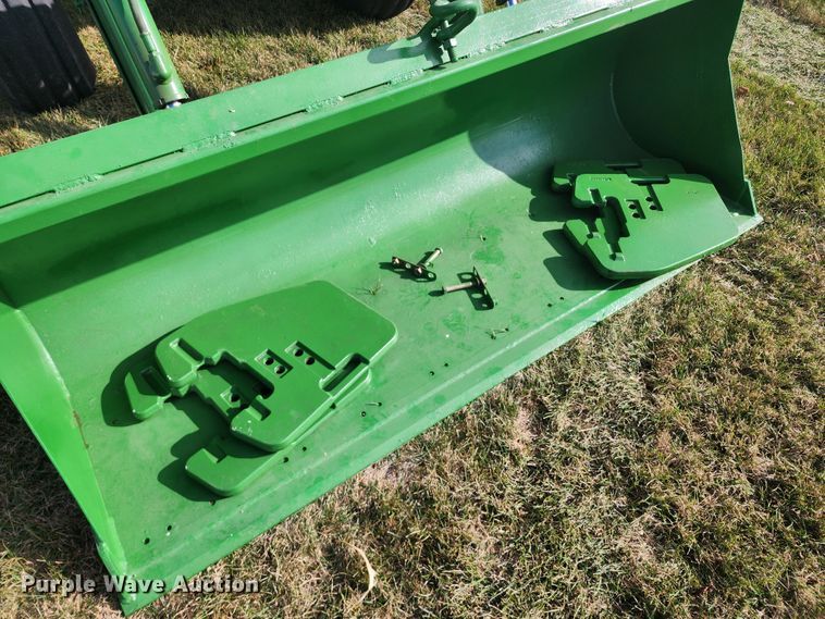 image for item DM4856 1994 John Deere 7210  tractor