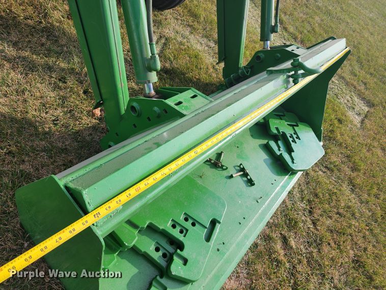 image for item DM4856 1994 John Deere 7210  tractor