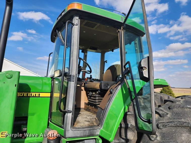 image for item DM4856 1994 John Deere 7210  tractor