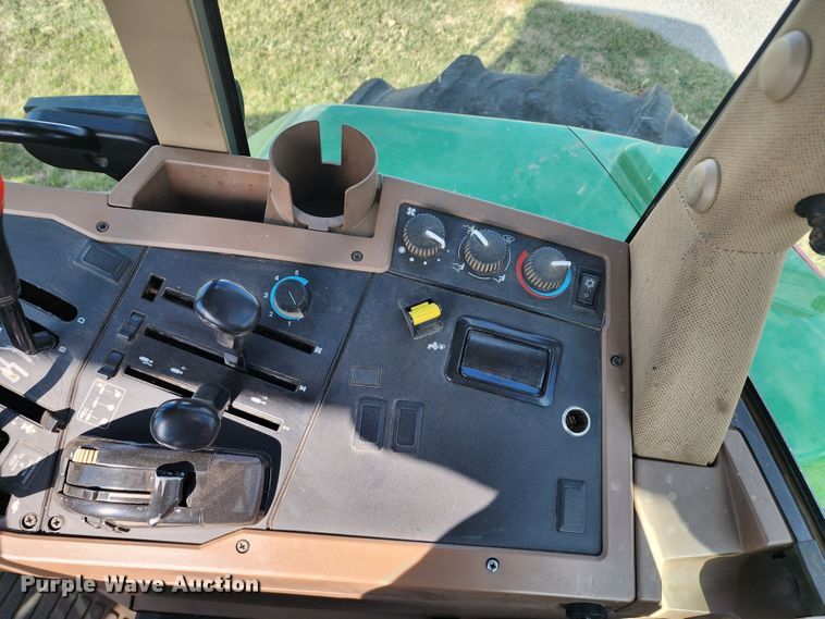 image for item DM4856 1994 John Deere 7210  tractor