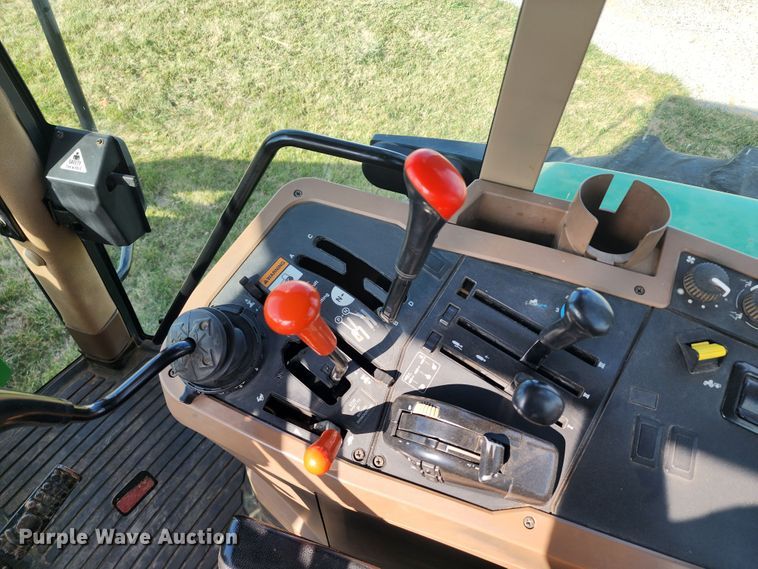 image for item DM4856 1994 John Deere 7210  tractor