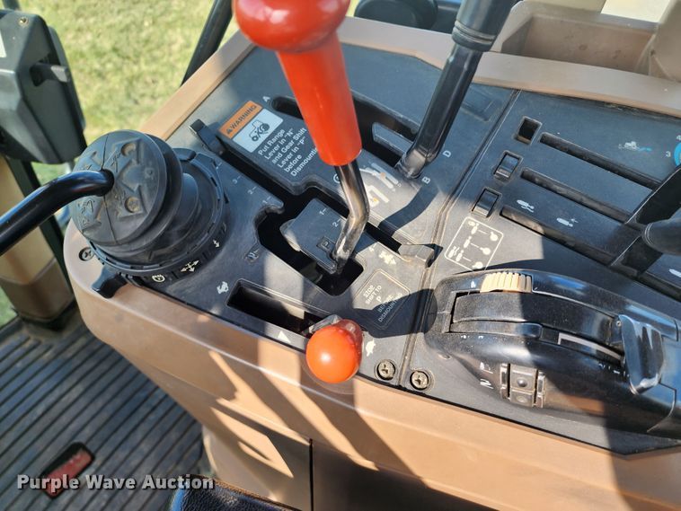 image for item DM4856 1994 John Deere 7210  tractor