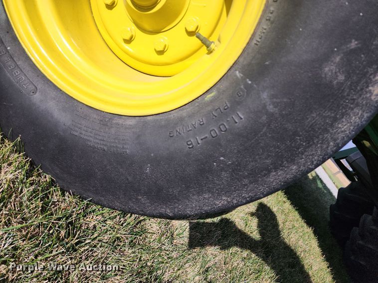 image for item DM4856 1994 John Deere 7210  tractor