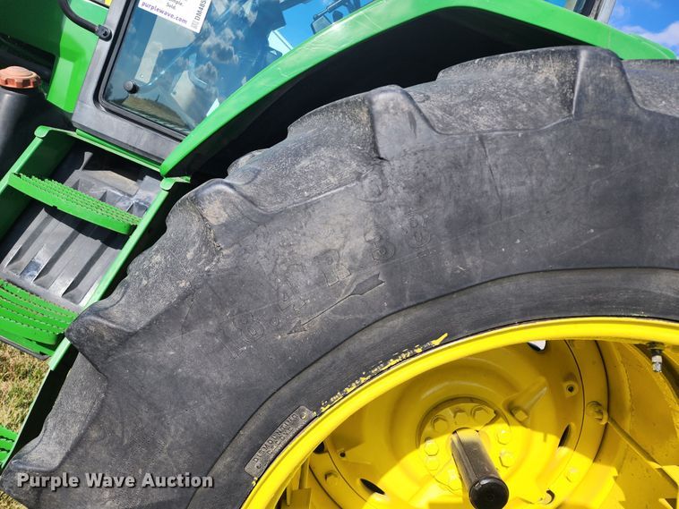 image for item DM4856 1994 John Deere 7210  tractor