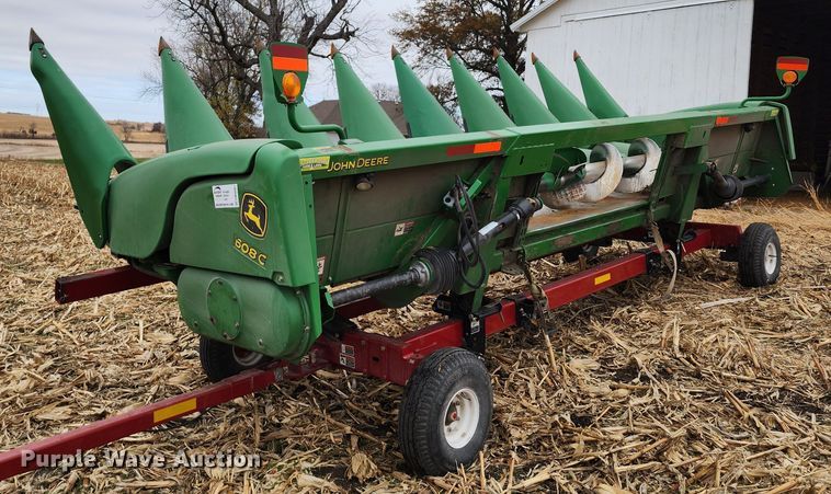 image for item DM4867 2011 John Deere 608CX  corn head