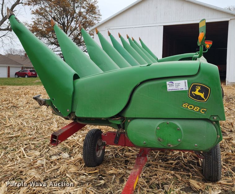 image for item DM4867 2011 John Deere 608CX  corn head