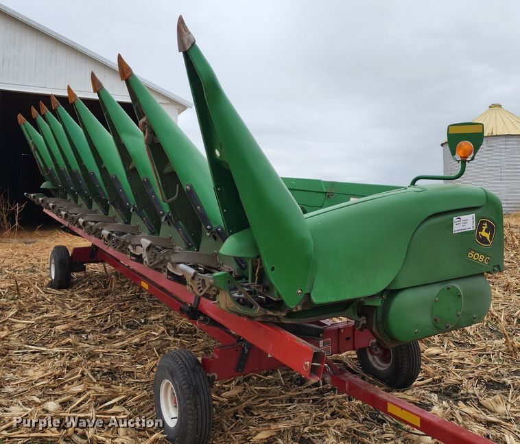 image for item DM4867 2011 John Deere 608CX  corn head
