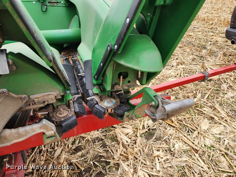 image for item DM4867 2011 John Deere 608CX  corn head