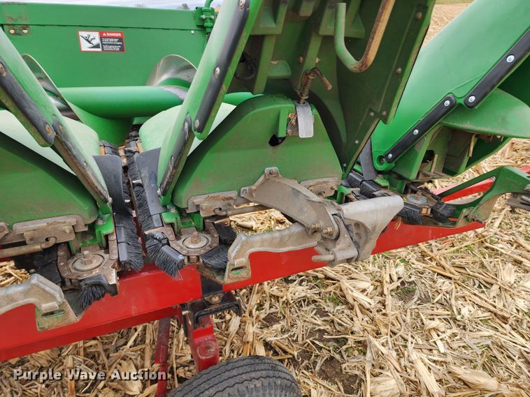 image for item DM4867 2011 John Deere 608CX  corn head