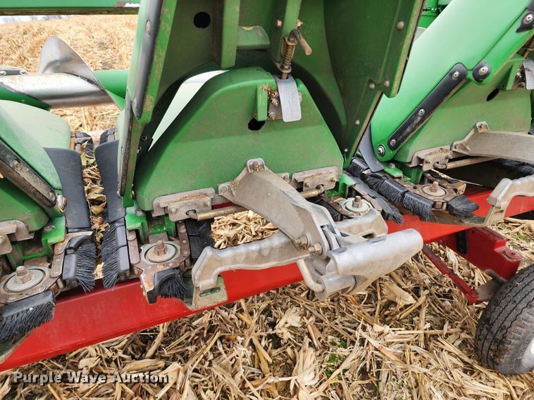 image for item DM4867 2011 John Deere 608CX  corn head