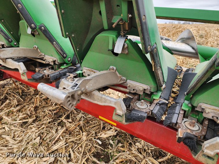 image for item DM4867 2011 John Deere 608CX  corn head