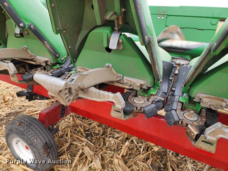 image for item DM4867 2011 John Deere 608CX  corn head