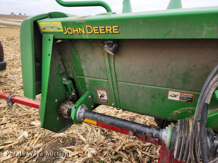 image for item DM4867 2011 John Deere 608CX  corn head