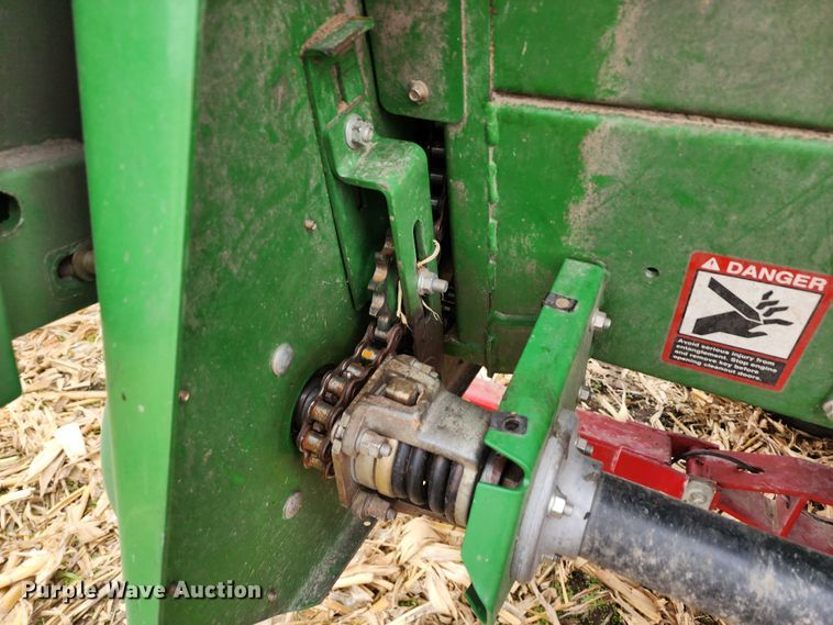 image for item DM4867 2011 John Deere 608CX  corn head