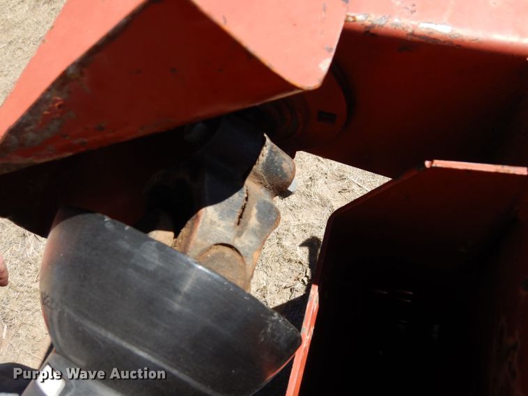 image for item DN6261 1996 Hesston 8100  windrower