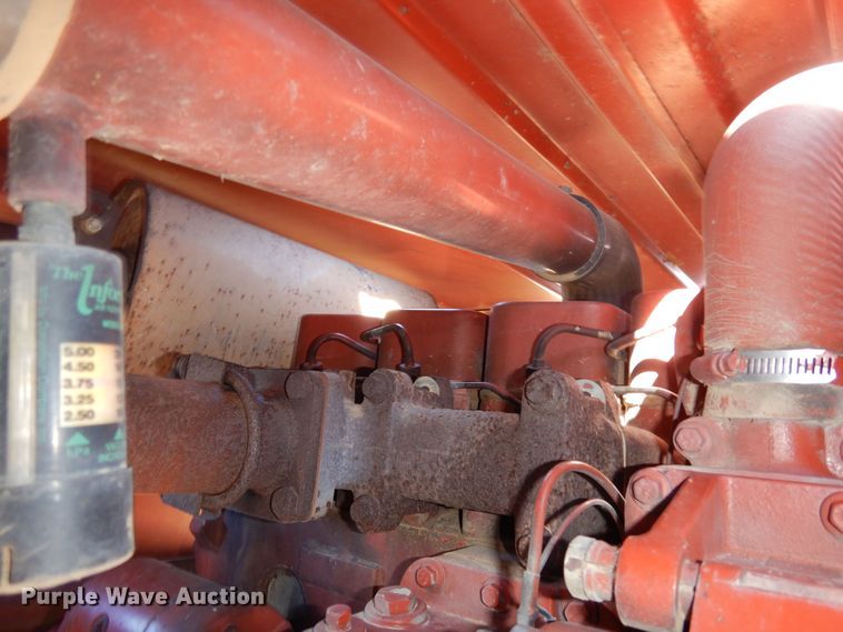 image for item DN6261 1996 Hesston 8100  windrower