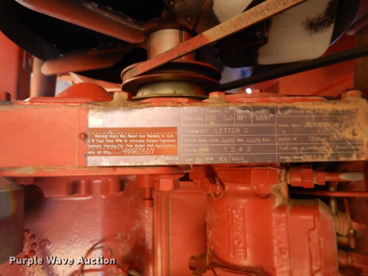 image for item DN6261 1996 Hesston 8100  windrower