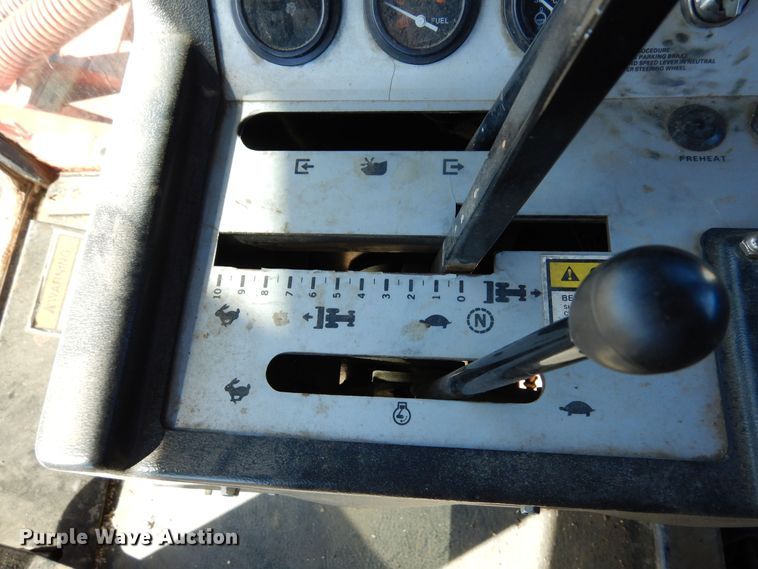 image for item DN6261 1996 Hesston 8100  windrower