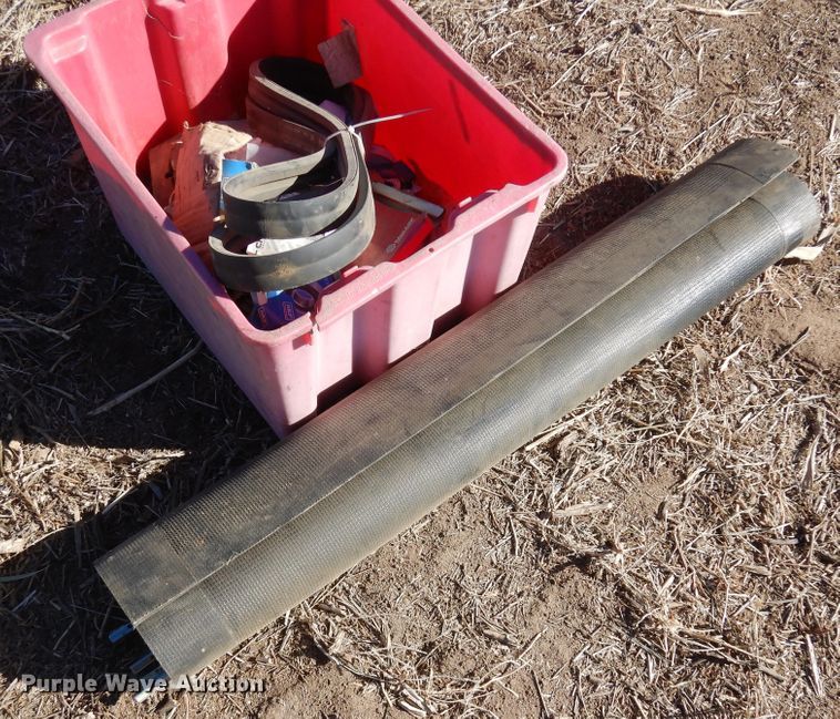 image for item DN6261 1996 Hesston 8100  windrower