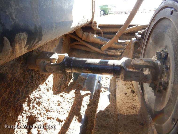 image for item DN6264 2002 Hesston 8450  windrower