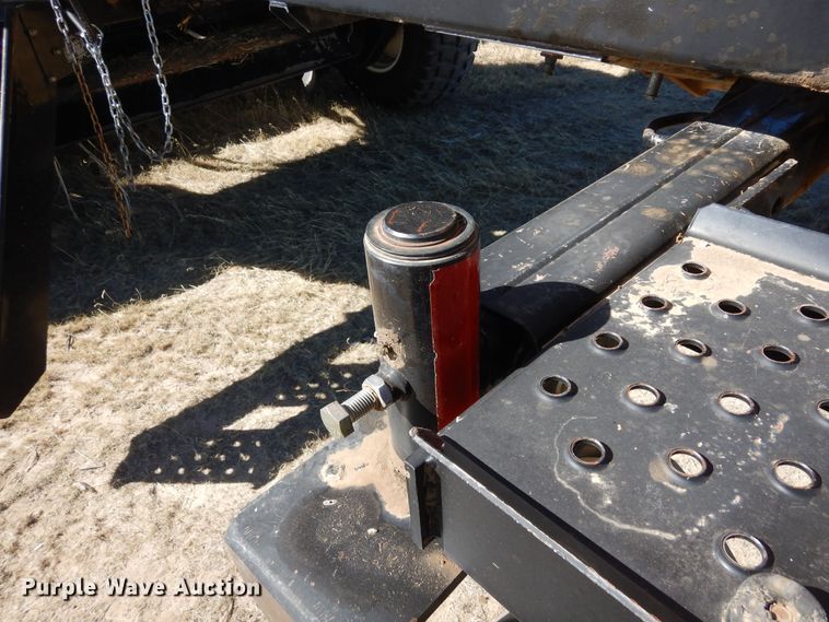 image for item DN6264 2002 Hesston 8450  windrower