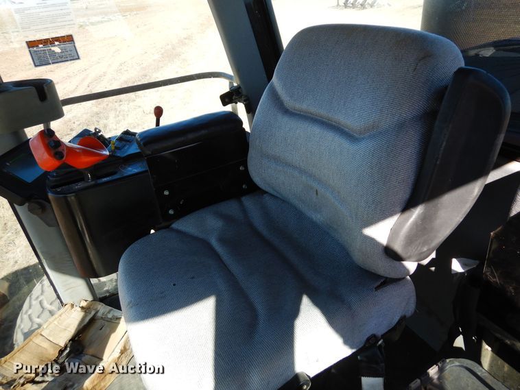 image for item DN6264 2002 Hesston 8450  windrower