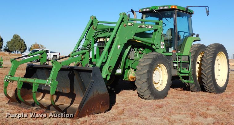 image for item DN6265 1998 John Deere 8200  MFWD tractor