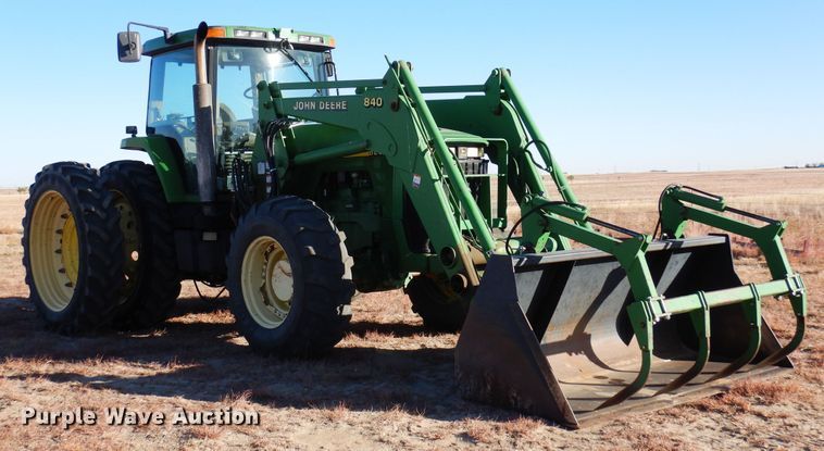 image for item DN6265 1998 John Deere 8200  MFWD tractor
