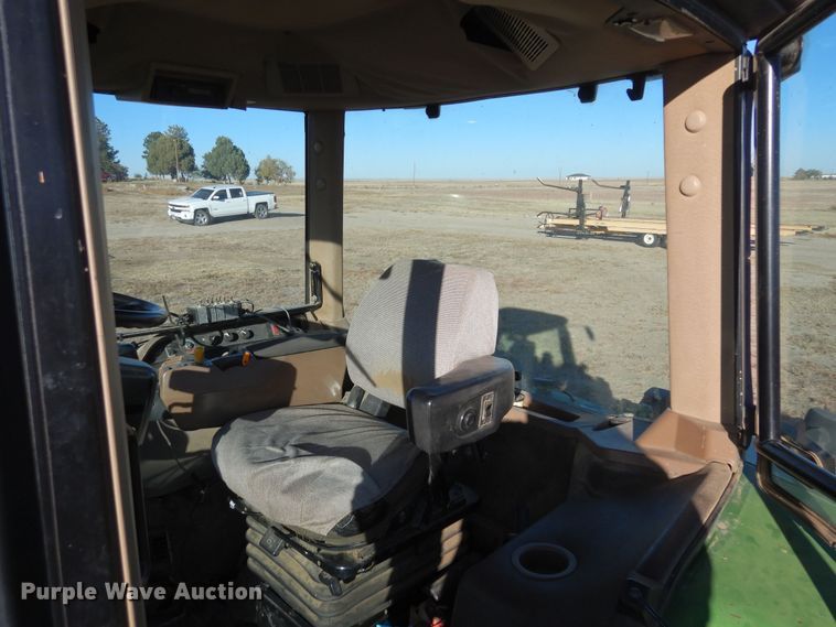 image for item DN6265 1998 John Deere 8200  MFWD tractor