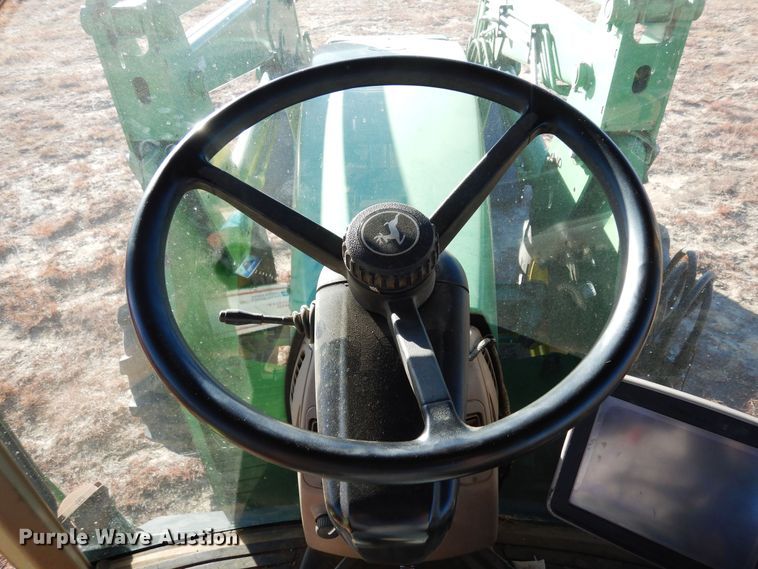 image for item DN6265 1998 John Deere 8200  MFWD tractor