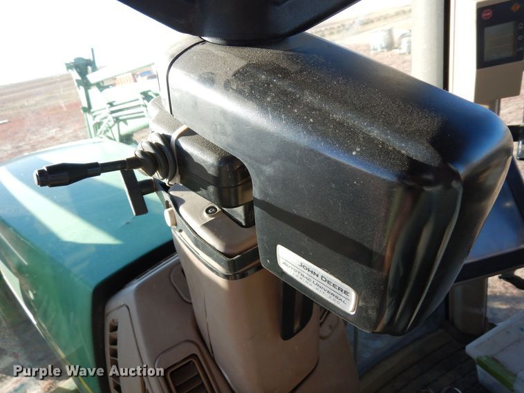 image for item DN6265 1998 John Deere 8200  MFWD tractor