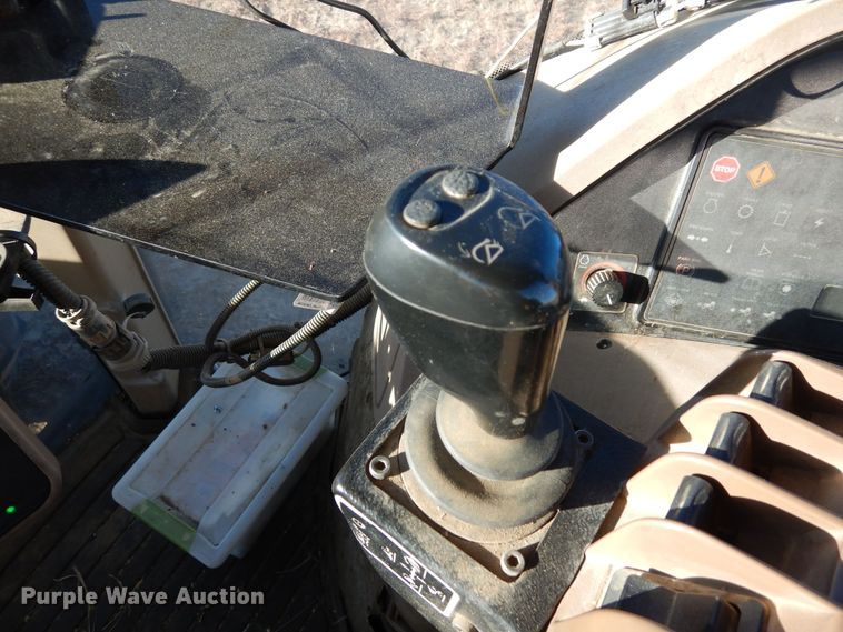 image for item DN6265 1998 John Deere 8200  MFWD tractor