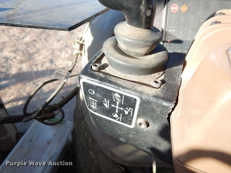 image for item DN6265 1998 John Deere 8200  MFWD tractor