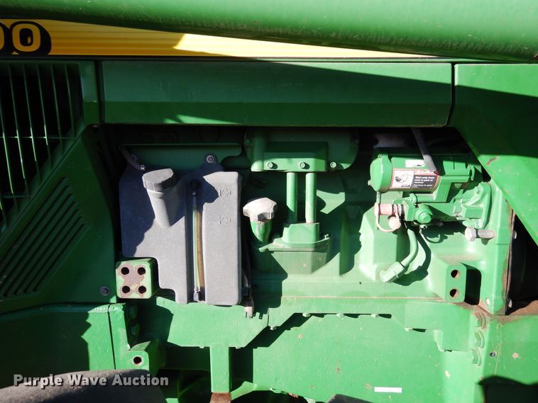 image for item DN6265 1998 John Deere 8200  MFWD tractor