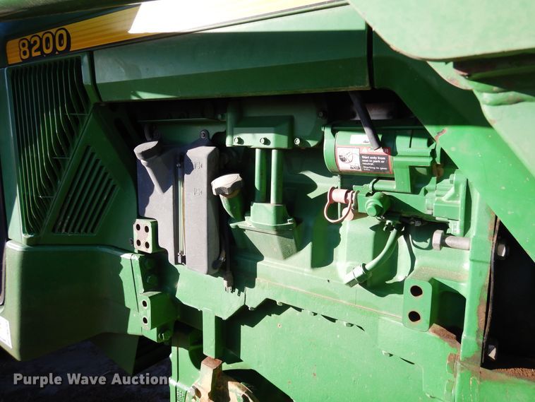 image for item DN6265 1998 John Deere 8200  MFWD tractor