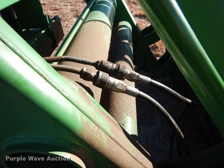 image for item DN6265 1998 John Deere 8200  MFWD tractor