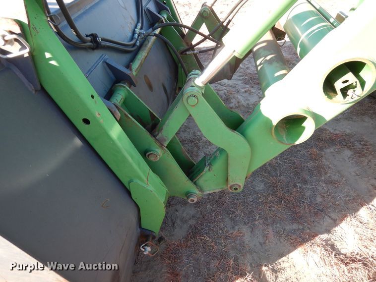 image for item DN6265 1998 John Deere 8200  MFWD tractor