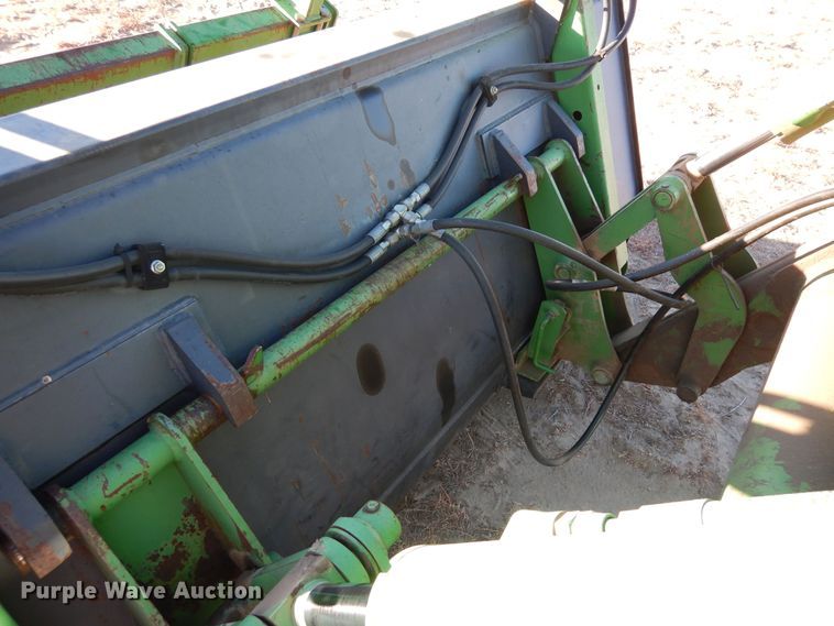 image for item DN6265 1998 John Deere 8200  MFWD tractor