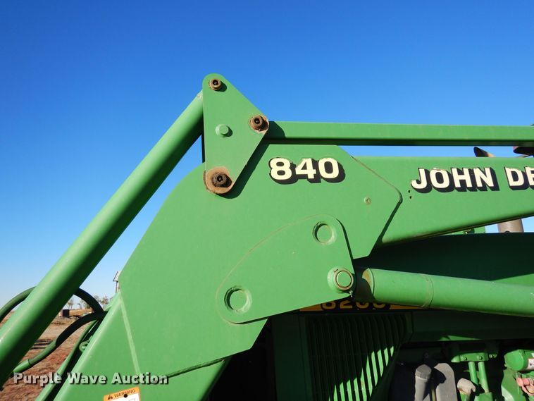 image for item DN6265 1998 John Deere 8200  MFWD tractor